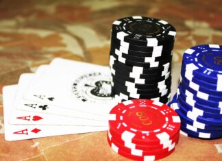 Numerous People Playing Internet Poker From Various Websites Online Internet Poker