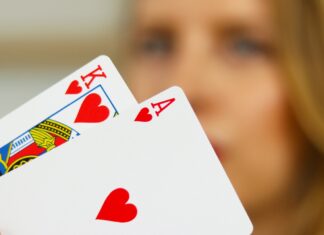 8 Tips To Play Poker Like A Pro Play Poker