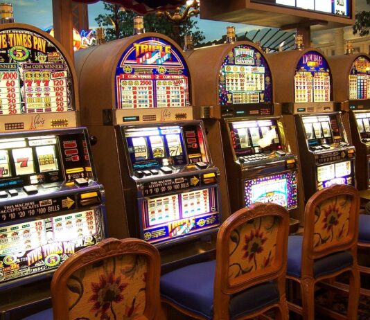 Five reasons why you should play online slot games casino slots